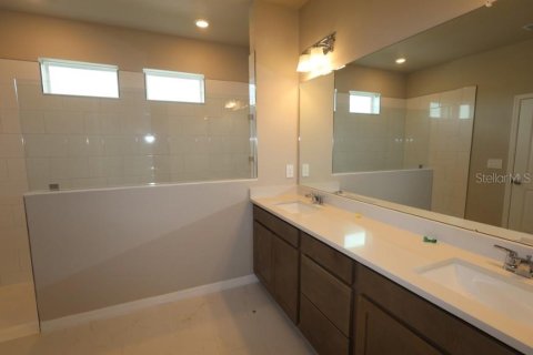 House in Plant City, Florida 4 bedrooms, 246.66 sq.m. № 2208941 - photo 14