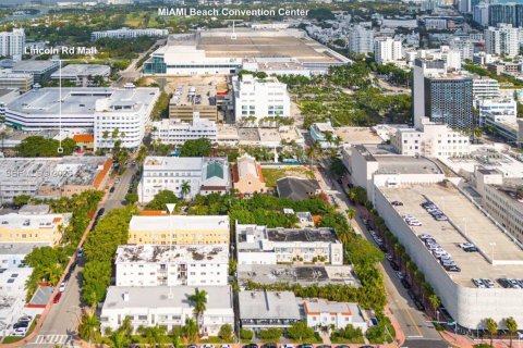 Commercial property in Miami Beach, Florida № 2045593 - photo 20