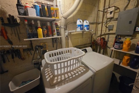 House in Homestead, Florida 4 bedrooms, 134.71 sq.m. № 1986811 - photo 13