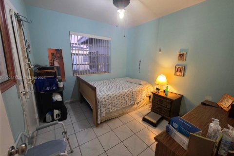 House in Homestead, Florida 4 bedrooms, 134.71 sq.m. № 1986811 - photo 9