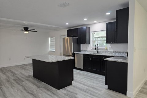 Villa ou maison à louer à Orlando, Floride: 3 chambres, 150.13 m2 № 2094247 - photo 9