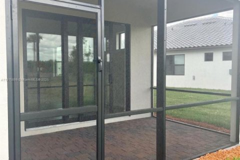 Villa ou maison à louer à Vero Beach, Floride: 2 chambres, 147.16 m2 № 1971713 - photo 12