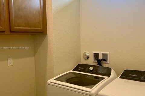 Villa ou maison à louer à Vero Beach, Floride: 2 chambres, 147.16 m2 № 1971713 - photo 11