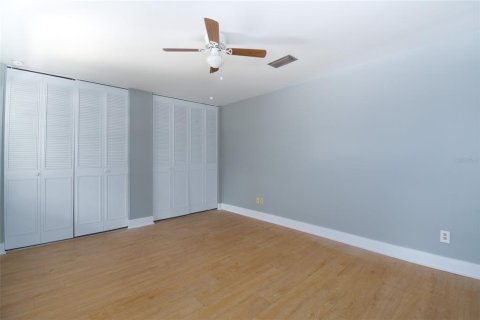 House in Gainesville, Florida 3 bedrooms, 163.97 sq.m. № 2204519 - photo 10