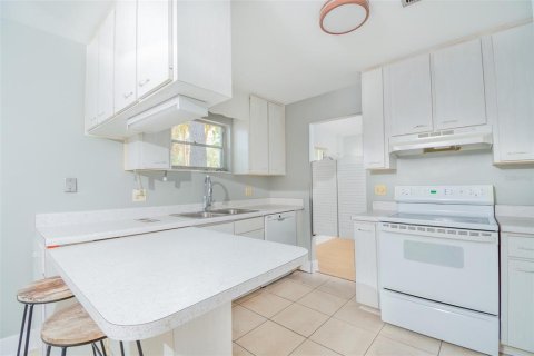 House in Gainesville, Florida 3 bedrooms, 163.97 sq.m. № 2204519 - photo 21