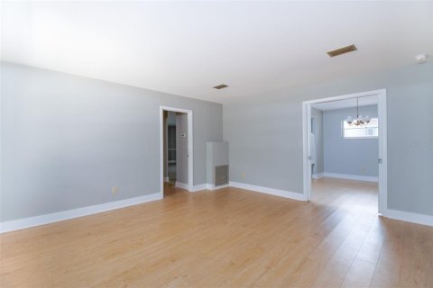 House in Gainesville, Florida 3 bedrooms, 163.97 sq.m. № 2204519 - photo 20