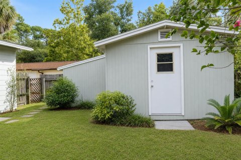 House in Gainesville, Florida 3 bedrooms, 163.97 sq.m. № 2204519 - photo 2