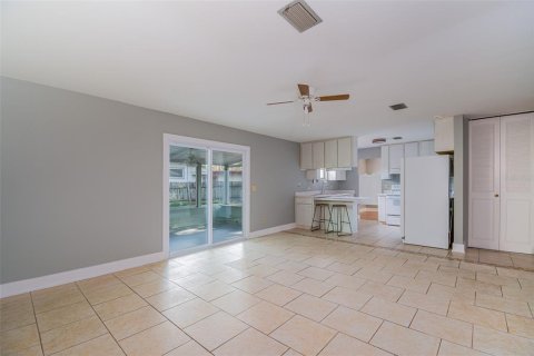 House in Gainesville, Florida 3 bedrooms, 163.97 sq.m. № 2204519 - photo 19