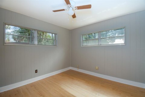 House in Gainesville, Florida 3 bedrooms, 163.97 sq.m. № 2204519 - photo 5