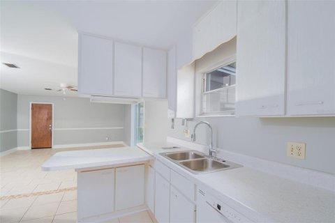 House in Gainesville, Florida 3 bedrooms, 163.97 sq.m. № 2204519 - photo 18