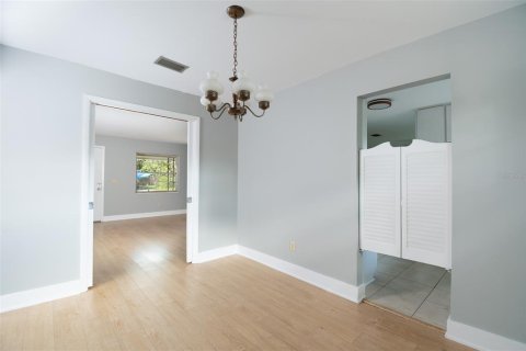 House in Gainesville, Florida 3 bedrooms, 163.97 sq.m. № 2204519 - photo 17