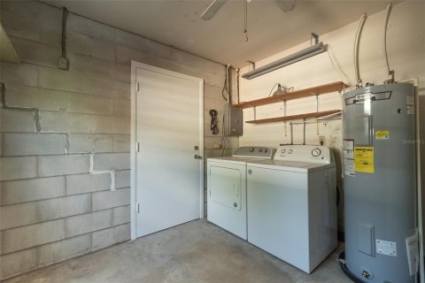 House in Gainesville, Florida 3 bedrooms, 163.97 sq.m. № 2204519 - photo 24