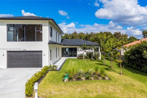 Купить виллу или дом в Плантация, Флорида 4 спальни, 281.68м2, № 1973956 - фото 1