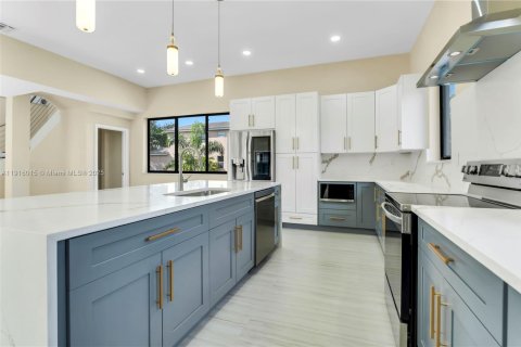 Купить виллу или дом в Плантация, Флорида 4 спальни, 281.68м2, № 1973956 - фото 4