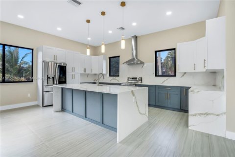 Купить виллу или дом в Плантация, Флорида 4 спальни, 281.68м2, № 1973956 - фото 6