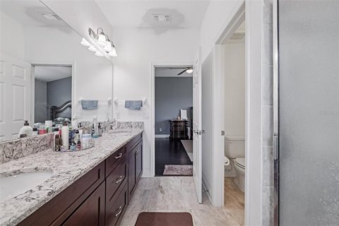 Adosado en venta en Tampa, Florida, 3 dormitorios, 204.38 m2 № 1797255 - foto 13