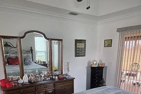 House in Ocala, Florida 3 bedrooms, 307.32 sq.m. № 2410287 - photo 15