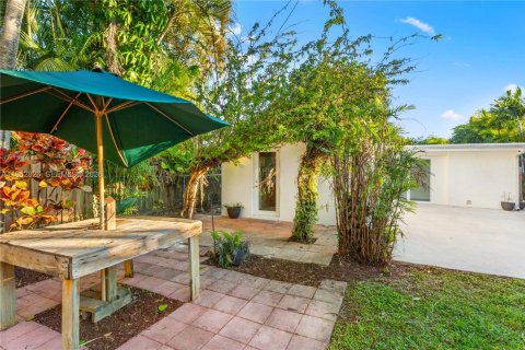 Villa ou maison à louer à Miami, Floride: 3 chambres, 151.71 m2 № 2024151 - photo 25