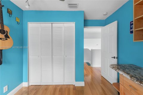 Купить таунхаус в Пемброк-Пайнс, Флорида 3 спальни, 157.47м2, № 2029800 - фото 28