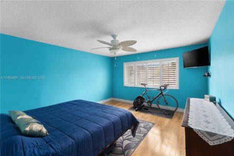 Купить таунхаус в Пемброк-Пайнс, Флорида 3 спальни, 157.47м2, № 2029800 - фото 19