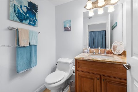 Купить таунхаус в Пемброк-Пайнс, Флорида 3 спальни, 157.47м2, № 2029800 - фото 29