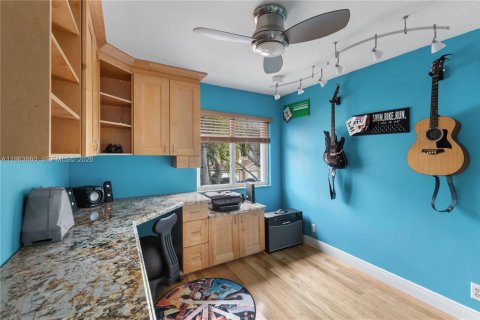 Купить таунхаус в Пемброк-Пайнс, Флорида 3 спальни, 157.47м2, № 2029800 - фото 27