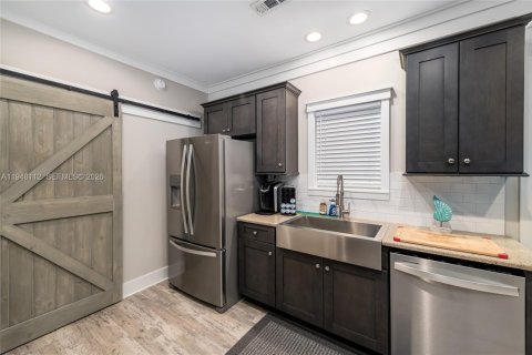 Villa ou maison à vendre à Marathon, Floride: 2 chambres, 89.19 m2 № 2004468 - photo 16