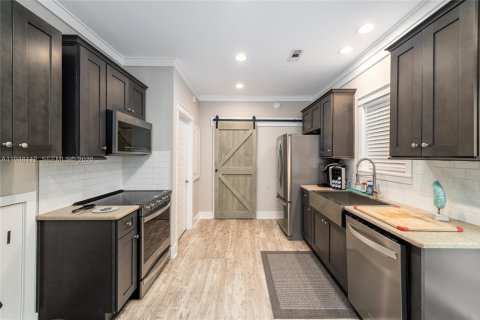 Villa ou maison à vendre à Marathon, Floride: 2 chambres, 89.19 m2 № 2004468 - photo 5