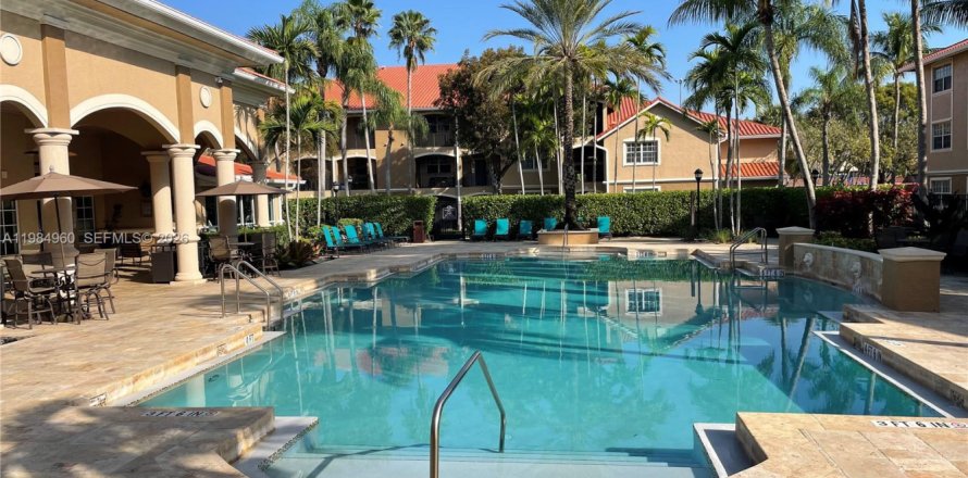 Condo à Pembroke Pines, Floride, 2 chambres  № 2049572