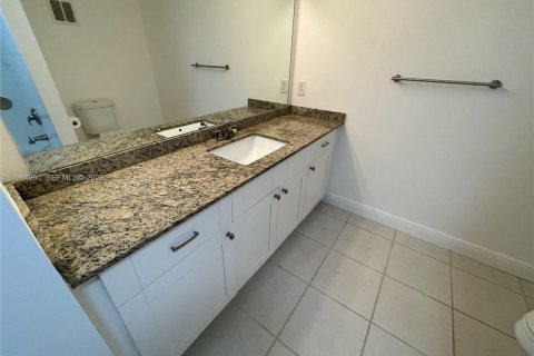 Copropriété à louer à Pembroke Pines, Floride: 2 chambres, 104.98 m2 № 2049572 - photo 9