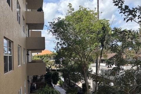Condo à Pompano Beach, Floride, 2 chambres  № 2332230
