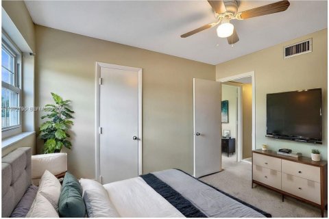 Touwnhouse à vendre à Fort Lauderdale, Floride: 3 chambres, 130.06 m2 № 2032908 - photo 6
