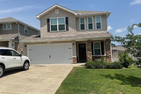 House in Crestview, Florida 3 bedrooms, 177.16 sq.m. № 561218 - photo 1