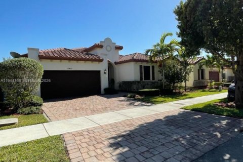 Casa en venta en Miami, Florida, 4 dormitorios, 210.42 m2 № 2000674 - foto 14