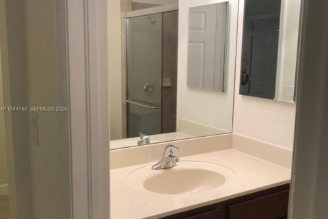 Casa en venta en Miami, Florida, 4 dormitorios, 210.42 m2 № 2000674 - foto 7