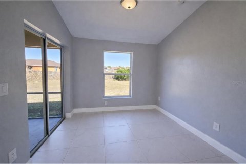 Villa ou maison à louer à Lehigh Acres, Floride: 3 chambres, 132.57 m2 № 2105478 - photo 8