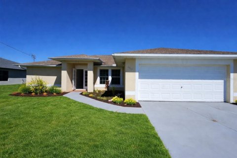 Villa ou maison à Lehigh Acres, Floride 3 chambres, 132.57 m2 № 2105478