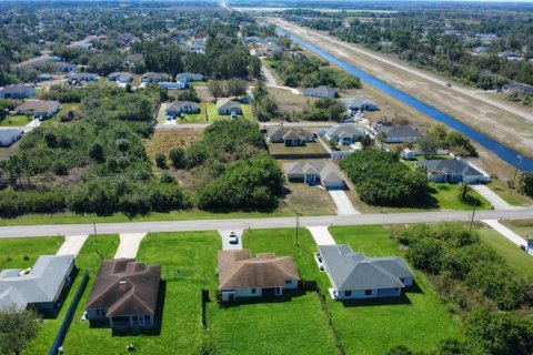Villa ou maison à louer à Lehigh Acres, Floride: 3 chambres, 132.57 m2 № 2105478 - photo 27