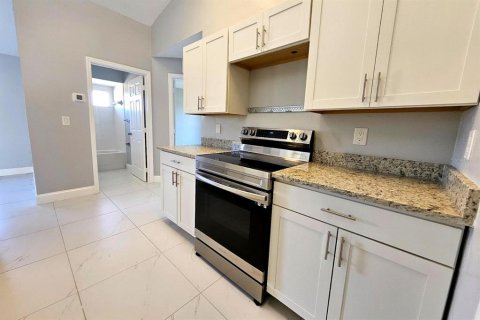 Villa ou maison à louer à Lehigh Acres, Floride: 3 chambres, 132.57 m2 № 2105478 - photo 7