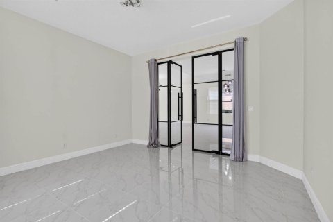 Villa ou maison à vendre à Parkland, Floride: 4 chambres, 264.49 m2 № 2385249 - photo 18