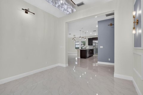 Villa ou maison à vendre à Parkland, Floride: 4 chambres, 264.49 m2 № 2385249 - photo 5