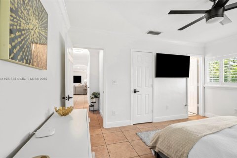 Casa en alquiler en Miami, Florida, 3 dormitorios, 139.35 m2 № 1965858 - foto 22