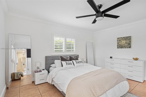 Casa en alquiler en Miami, Florida, 3 dormitorios, 139.35 m2 № 1965858 - foto 19