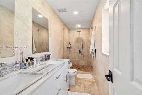 Casa en alquiler en Miami, Florida, 3 dormitorios, 139.35 m2 № 1965858 - foto 28