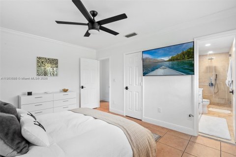 Casa en alquiler en Miami, Florida, 3 dormitorios, 139.35 m2 № 1965858 - foto 29
