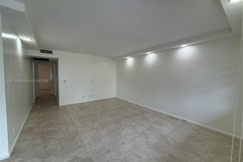 Copropriété à louer à Pembroke Pines, Floride: 2 chambres, 88.54 m2 № 1971438 - photo 3