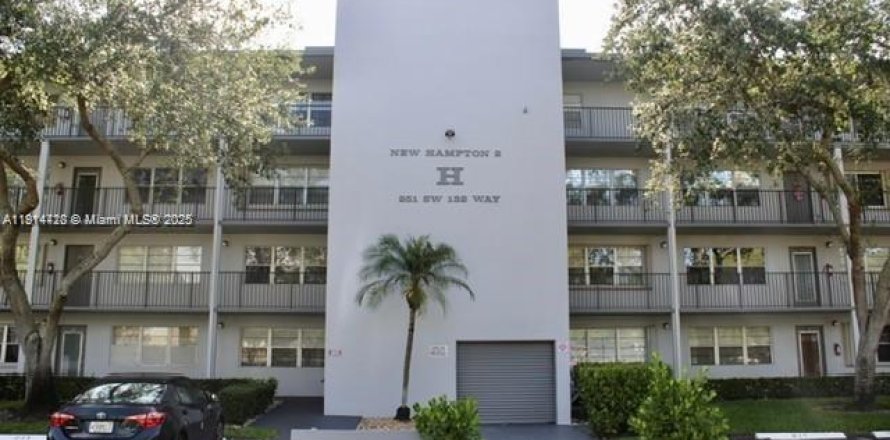 Condo à Pembroke Pines, Floride, 2 chambres  № 1971438