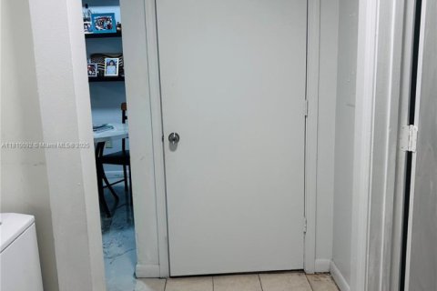 Condominio en venta en Cutler Bay, Florida, 2 dormitorios, 75.16 m2 № 1752554 - foto 16