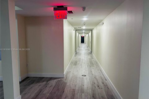 Condominio en venta en Cutler Bay, Florida, 2 dormitorios, 75.16 m2 № 1752554 - foto 5
