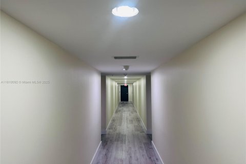 Condominio en venta en Cutler Bay, Florida, 2 dormitorios, 75.16 m2 № 1752554 - foto 8
